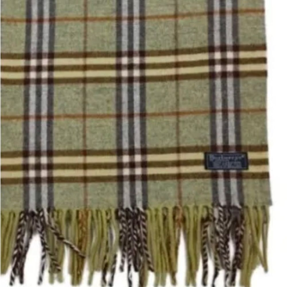 COPY - Burberry Scarf 
